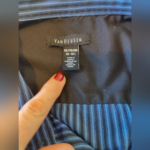 Van Heusen Men's Blue Striped Button Down Shirt π (XL / 18-18.5)ππ€ - Picture 5 of 15